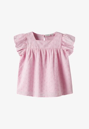 Blouse rose clair pour tout-petit avec manches bouffantes et broderie florale en broderie anglaise, col carré et fermeture par bouton au dos.