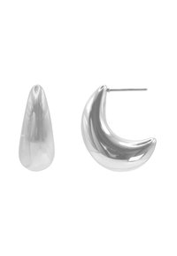 Orecchini in argento caratterizzati da una forma elegante a goccia e un design a mezzaluna, entrambi con una superficie lucida e riflettente.