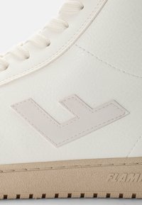 Flamingos' Life OLD 80S UNISEX - Sapatilhas de cano alto - all white monocolor