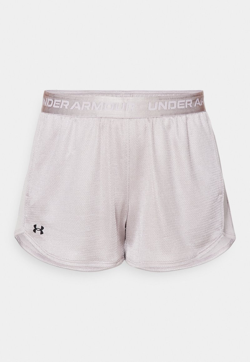 Hellgraue Sportshorts aus strukturiertem Stoff, mit elastischem Bund und der Aufschrift "UNDER ARMOUR" sowie einem schwarzen Logo auf der unteren linken Seite.