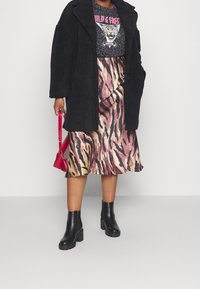 Even&Odd Curvy Cappotto classico - black