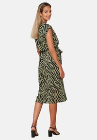 LolaLiza ZEBRA PRINT - Jersey dress - khaki med