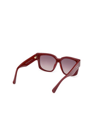 Rote rechteckige Sonnenbrille mit Verlaufsgläsern, ausgestattet mit glänzenden Kunststofffassungen und schmalen Bügeln. Verfügt über zarte goldene Hardware-Akzente.