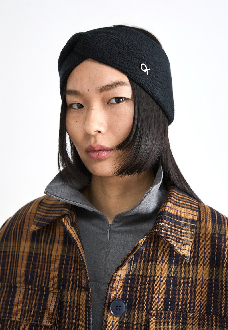Calvin Klein BEANIE & HEADBAND SET - Čelenka - black