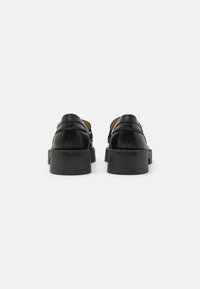 Steve Madden MEGGIE - Loafers - black