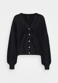 Cardigan noir et duveteux avec un col en V, des manches longues et des boutons nacrés sur le devant. Texture douce et coupe courte.