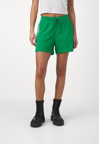 adidas Originals Tréningruha alsók - green