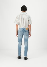 Thumbnail Image 4