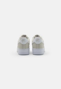 Nike Sportswear AIR FORCE 1 07 - Sapatilhas - light bone/white