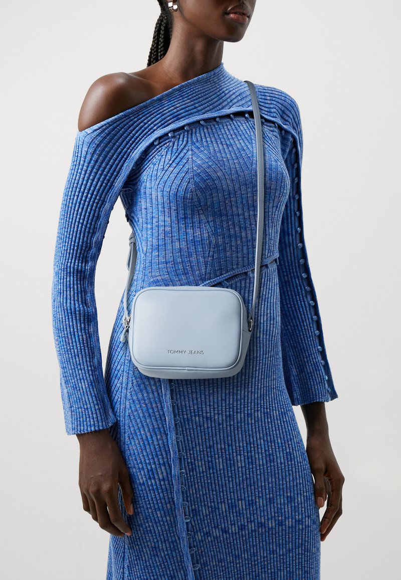Tommy Jeans MUST CAMERA BAG - Borsa a tracolla - moderate blue