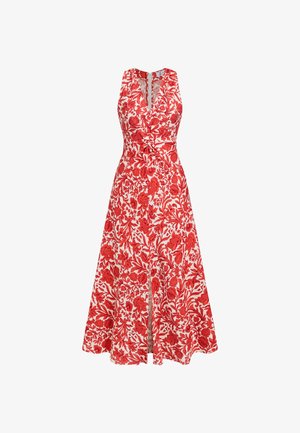 Robe midi sans manches avec motif floral rouge, col en V, taille froncée et fente avant sur fond blanc.