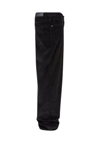 Pantalon en velours côtelé noir vu de profil avec poche arrière visible et étiquette à la taille sur fond blanc.