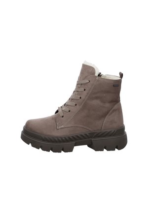 Sztyblety zamszowe w kolorze taupe z grubą czarną podeszwą typu lug, z przodu sznurowane, z bocznym zamkiem i białą podszewką z polaru.