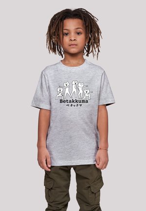 Gray cotton t-shirt featuring a graphic design of five cartoon bears with the text "Betakkuma" in black. Short sleeves and relaxed fit.