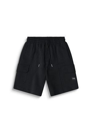 Short casual neri con vita elastica, coulisse e grandi tasche cargo laterali, distesi su sfondo bianco.