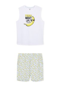 Top bianco senza maniche con la scritta "TOUGH NIGHT" e grafica di banana; pantaloni corti azzurri chiari con motivo a banana ripetuto. Entrambi sono in misto cotone.