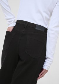 Kaffe Flared Jeans - black deep