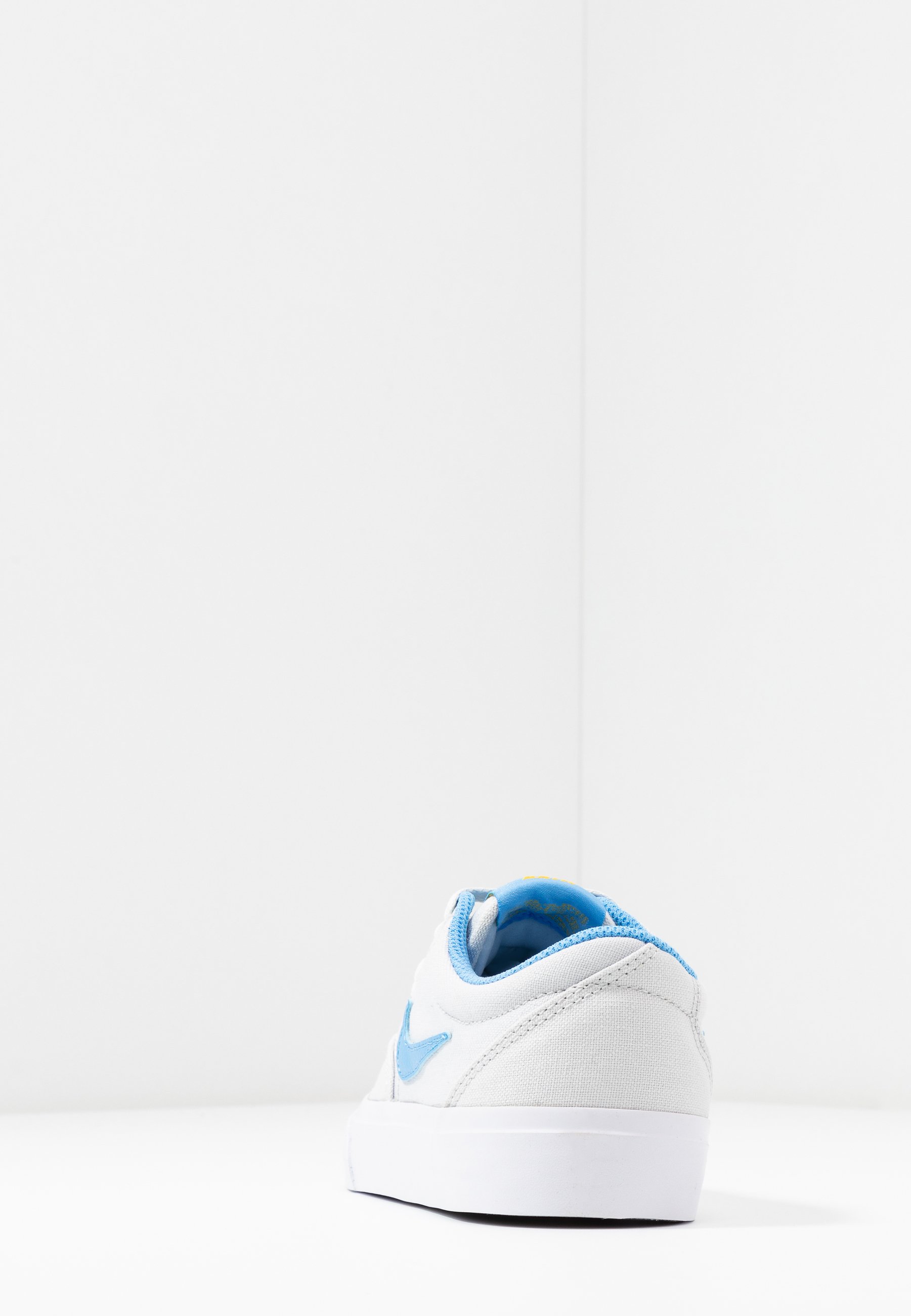 Nike SB CHARGE Joggesko photon dustuniversity blue Nike SB CHARGE Joggesko photon dustuniversity blue