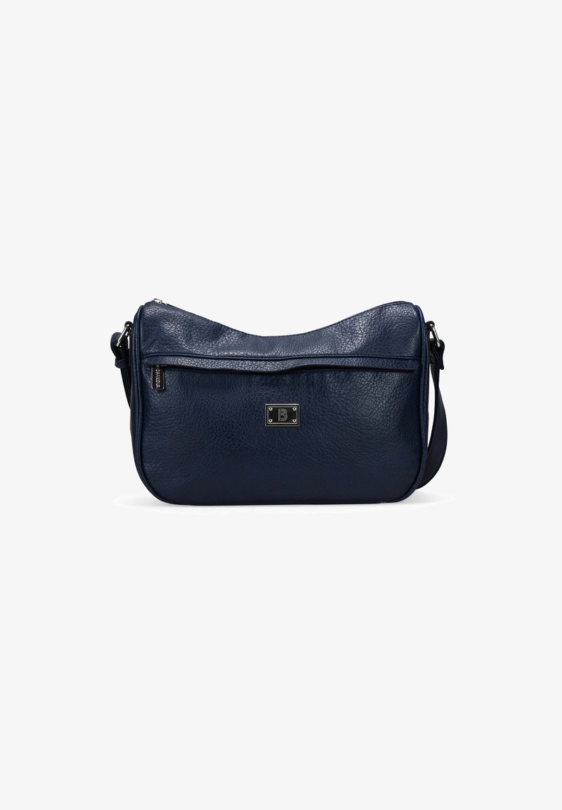 Bolso de hombro de cuero azul marino con textura suave, forma redondeada, cierre de cremallera y una placa de logo metálico en la parte frontal. Incluye correa ajustable.