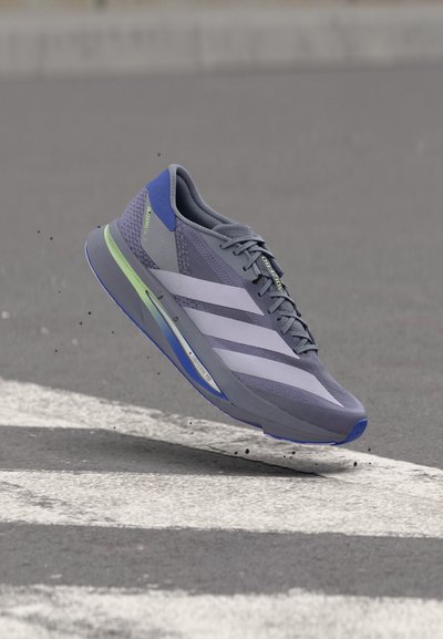 adidas Performance ADIZERO SL2