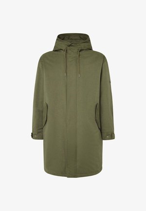 Maslinasto zeleni kaput srednje dužine s kapuljačom, vrpcom za podešavanje kod vrata, bočnim džepovima i dugmadima na rukavima. Glatka tkanina s mat finišem.