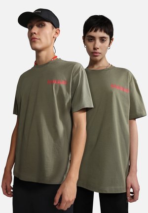 S-PAJAS SS - T-shirt con stampa - green lichen