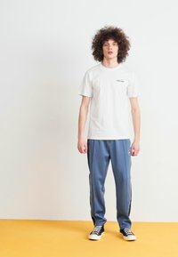 Ellesse AZZINI 3 PACK  - Camiseta básica - white