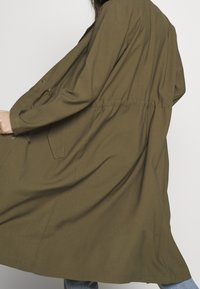 ONLY Abrigo clásico - light brown