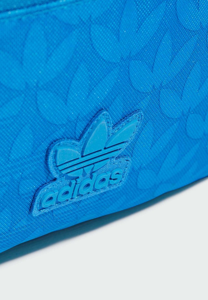 clutch adidas