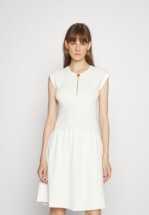 SAKE ABITO - Jersey dress - pergamena