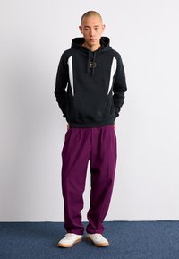 Nike Sportswear AIR - Sweatshirt - black/white/metallic gold