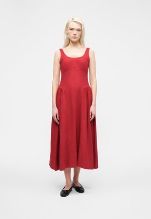 SHIRRED DRESS - Vestito casual - chakra red