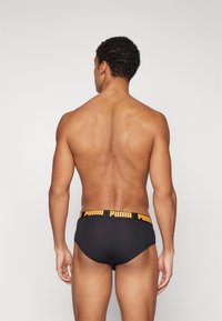 Puma MEN EVERYDAY BRIEFS 2 PACK - Nohavičky/Slipy - black/orange