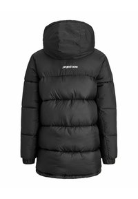 Melnā pūkņu jaka ar kapuci, ar izšūtu dizainu un izteiktiem bāfliem, kā arī elastīgām aprocēm. Logo atrodas augšējā aizmugurējā daļā.