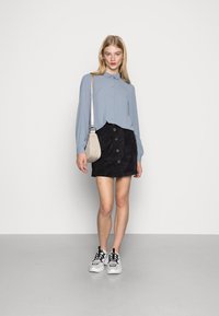 JDY JDYBROOKE LS NOOS - Blusa com botões - tradewinds