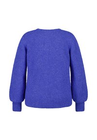 Paars gebreide trui met een ronde hals, lange mouwen en geribbelde manchetten met een zachte textuur. Achteraanzicht weergegeven.