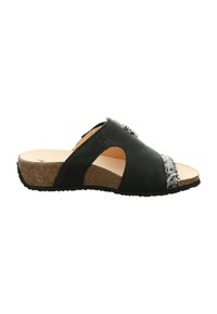 Schwarze Rutschsandale mit Korksohle. Verfügt über ein offenes Design mit seitlichen Ausschnitten und einem dekorativen metallischen Akzent am Riemen.