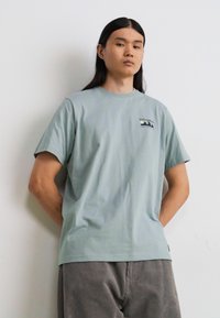 Columbia EXPLORERS CANYON BACK TEE - T-shirts med print - crushed blue