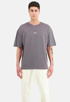 Basic T-shirt - castlerock