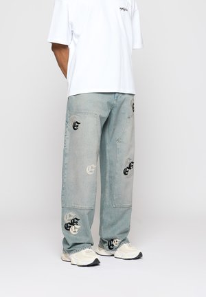 EIGHTYFIVE PATCHED CARPENTER - Galdnieku stila džinsi - island blue