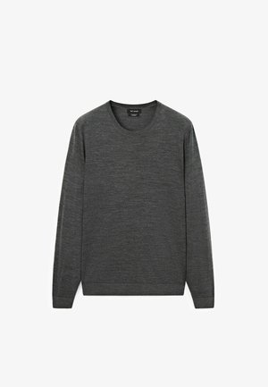 Grå langærmet sweater med rund halsudskæring, lavet af blødt stof. Har en afslappet pasform med ribbede manchetter og kant. Ingen synlige mønstre.