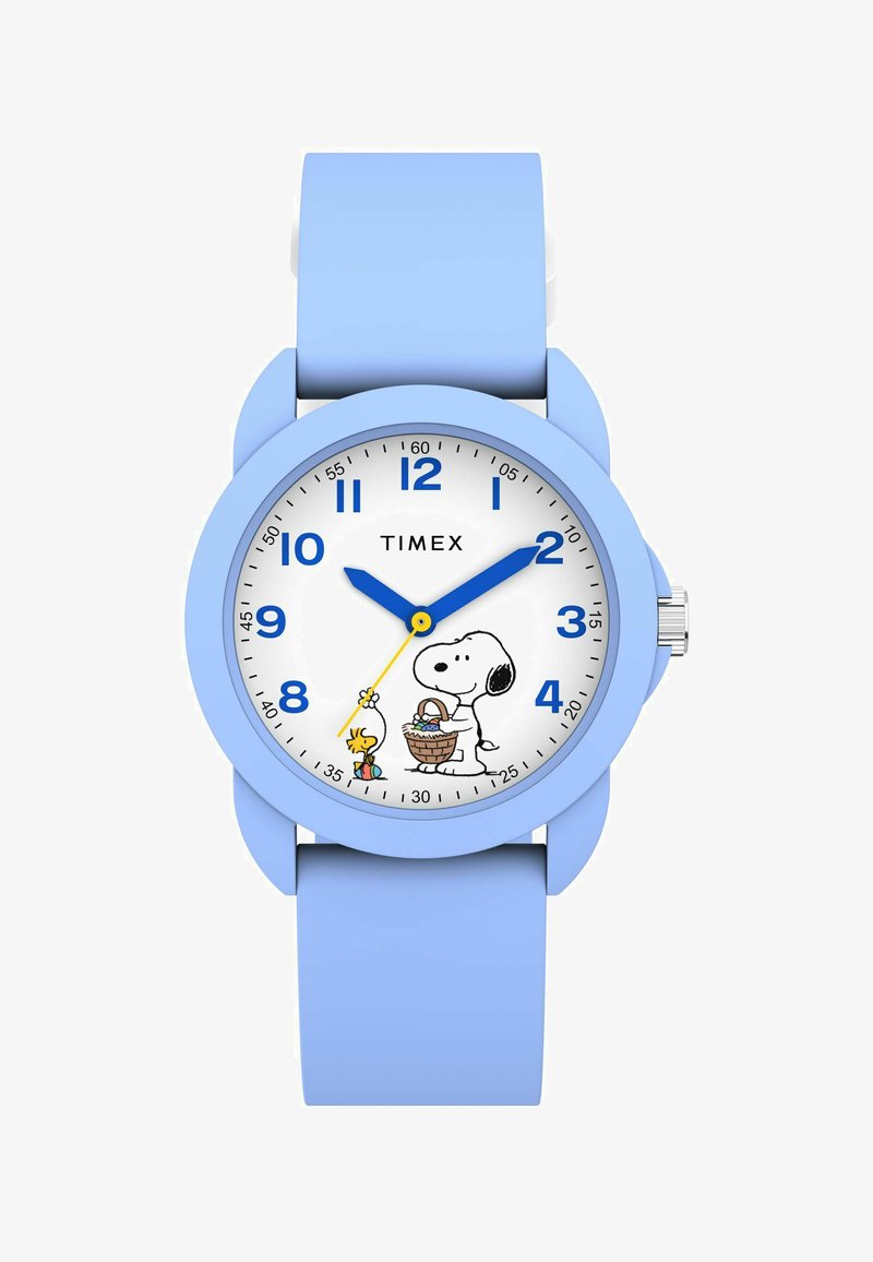 Montre Timex bleue avec cadran blanc, chiffres et aiguilles bleues, aiguille des secondes jaune, présentant Snoopy tenant un panier et Woodstock sur le cadran.