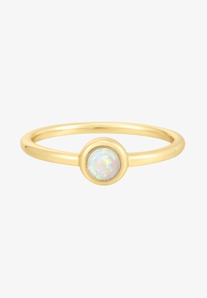 Zelta pārklājuma gredzens ar apaļu opāla kabohonu, gludu stīpu un pulētu apdari. Opāls izstaro varavīksnainas krāsu nianses.