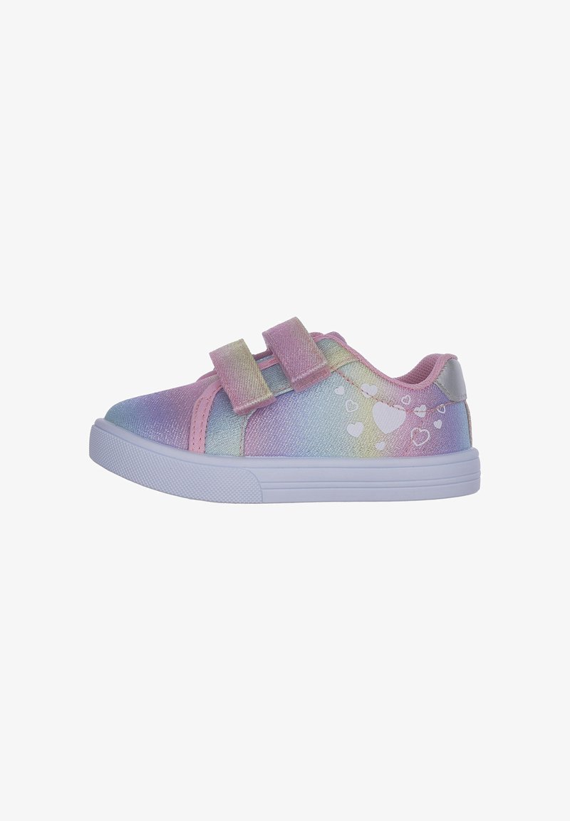 Chaussures en toile multicolores avec un motif dégradé, présentant des accents roses, des brides Velcro et une semelle en caoutchouc blanche ornée de motifs en forme de cœur.