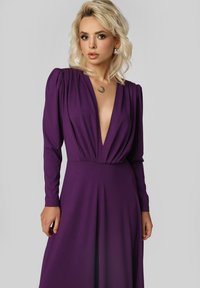 Madnezz House - Długa sukienka