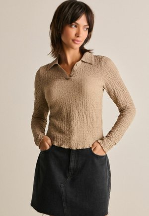 TEXTURED - Polotričko - mink