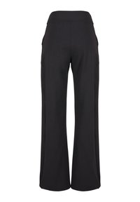 Pantalon noir à jambes larges en tissu doux, doté d'une ceinture lisse et de poches latérales. Le design est simple avec une coupe décontractée.