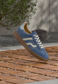 Δεν επιλέχθηκε, blue/light blue