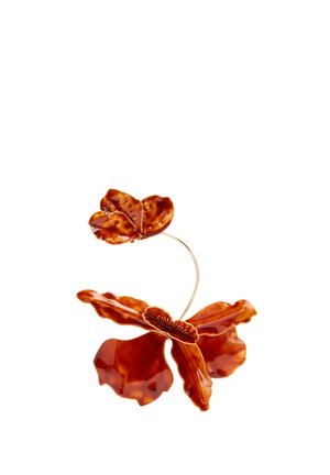 - Pojedynczy kolczyk