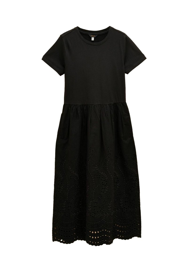 Melna kleita ar īsām piedurknēm un izplestiem, izšūtiem svārkiem, kas apakšmalā rotāti ar izgrieztiem ziedu rakstiem. Izgatavota no kokvilnas maisījuma.